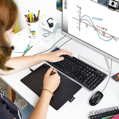 Wacom 数位板 手绘板 电脑绘画板  绘图板 手写板 网课电子手写学习板 CTL-472 (小号)